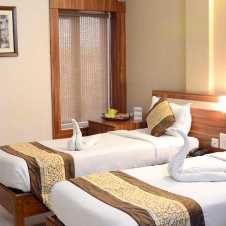 Hotel Eden Roc Bhubaneswar Dış mekan fotoğraf